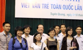 Một số đại biểu tại Hội nghị viết văn trẻ. Ảnh: Nguyễn Đình Toán