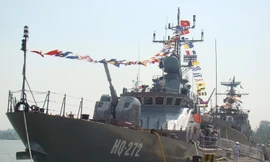 Hải quân vùng 2 tiếp nhận tàu pháo do Việt Nam chế tạo