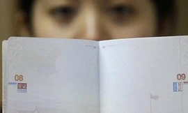 Hộ chiếu mới của Trung Quốc đang gây bất bình đối với các nước láng giềng. Ảnh: Reuters