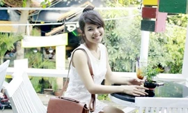 Bốn nữ sinh 9X xinh đẹp thu nhập 'khủng'