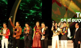 Mỹ Tâm, Đàm Vĩnh Hưng lọt Top 10 'ca sĩ yêu thích'