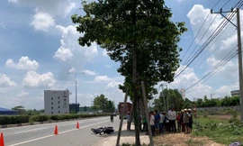 Xe container chạy lấn làn, 2 người thương vong