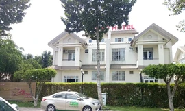 Phóng viên bị doạ 'xử' khi đến đưa tin người chết trong khách sạn