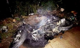 Thanh niên bật lửa đốt SH vì bạn gái không chịu ngồi lên xe