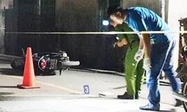 Công an khám nghiệm hiện trường. Ảnh: Công an cung cấp