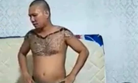 Công an làm việc với gã chồng đánh vợ dã man rồi quay clip tung lên mạng