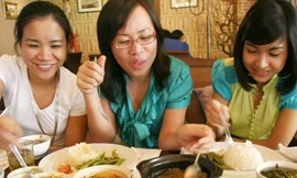 Người tăng huyết áp có phải kiêng mì chính?