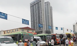 Lùm xùm bến xe Mỹ Đình: DN dọa bỏ bến chạy dù