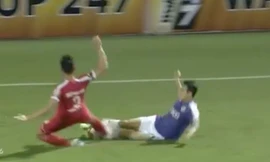 Vết giày Quế Ngọc Hải trên ống đồng Văn Kiên