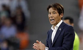 HLV Akira Nishino phủ nhận ký hợp đồng với Liên đoàn bóng đá Thái Lan (FAT)