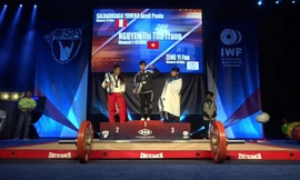 Lực sĩ Thu Trang lập 'hat-trick' HCV tại giải cử tạ trẻ thế giới