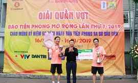 Cặp đôi Tạp chí Nhà đầu tư vô địch giải Quần vợt báo Tiền Phong mở rộng 2019