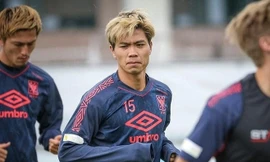 Công Phượng đăm chiêu trên sân tập của Sint Truidense