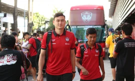Văn Lâm giữ sạch lưới, Muangthong thắng đậm ở Thai League
