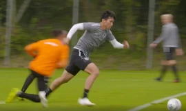 Văn Hậu đi bóng đẳng cấp ở SC Heerenveen