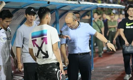 Vì sao HAGL cất ngôi sao Tuấn Anh ở trận hòa Nam Định?