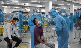 Xét nghiệm COVID-19 cho công nhân, người lao động ở các khu công nghiệp