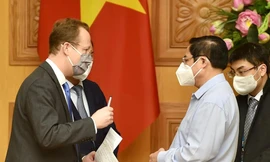 Thủ tướng Chính phủ Phạm Minh Chính trao đổi với ông Christopher Klein, Đại biện Đại sứ quán Hoa Kỳ