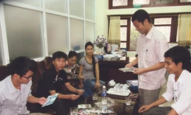 Từ nhà tù bước thẳng vào giảng đường ĐH