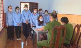 Nhóm đối tượng tại cơ quan công an