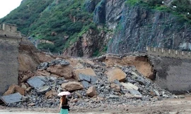 Một đoạn tường thành gần Trương Gia Khẩu, Hà Bắc bị sụp đổ