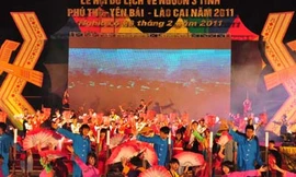 Tổng duyệt Lễ hội Du lịch cội nguồn Tây Bắc 2011