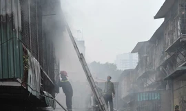 Hiện trường vụ cháy khu tập thể D11 Nam Đồng