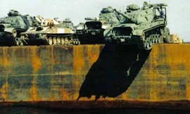 Thái Lan vứt hàng loạt xe tăng xuống biển