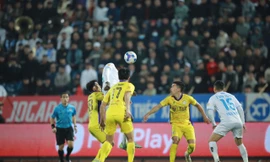 Hà Nội thay tướng vẫn trắng tay trên sân Thiên Trường 