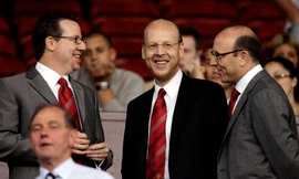 Sợ tiền ít khó chia, anh em nhà Glazer lưỡng lự có nên bán MU hay không 