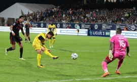 Trước trận Aigues Mortes vs Pau FC, 20h00 ngày 29/10: Một đêm rực rỡ cho Quang Hải?