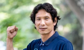 HLV Gong Oh-kyun từng sợ sang Việt Nam, thức cả đêm để nhớ tên cầu thủ