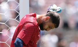 Nắng nóng tàn phá FIFA Club World Cup, hành hạ cầu thủ và người hâm mộ