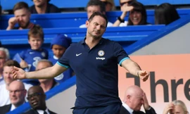 Vì sao Frank Lampard chỉ là nạn nhân của một năm thảm khốc ở Chelsea?
