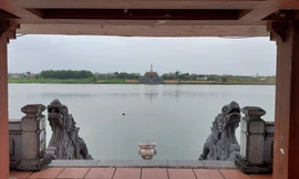 Những đóa hoa dưới dòng Thạch Hãn