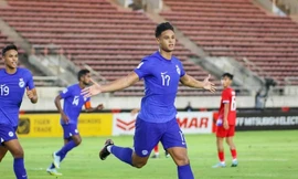 Highlights Lào 0-2 Singapore: Sai lầm khó tin của thủ môn góp phần khiến Lào bị loại sớm