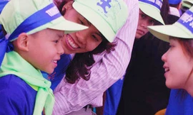 Gần 5000 người đi bộ vì tương lai trẻ tự kỉ