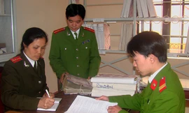 Xuyên rừng bắt kẻ giết người giữa 30 nòng súng kíp