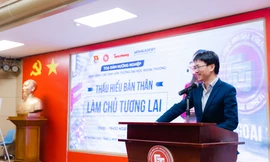 Nhà báo Nguyễn Tuấn Anh: Sinh viên thời đại nào cũng trí tuệ, nhiệt huyết và giàu khát vọng