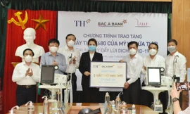 Tập đoàn TH, Ngân hàng TMCP Bắc Á và Quỹ Vì Tầm vóc Việt trao tặng máy thở cho bệnh viện đa khoa tỉnh Nghệ An