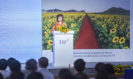 Bà Thái Hương, Chủ tịch Hội đồng chiến lược của Tập đoàn TH phát biểu tại lễ khởi công