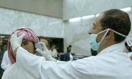 Hôm thứ tư, 26-9, Bộ Y tế Arab Saudi ra hướng dẫn khẩn cấp phòng chống bệnh do virus lạ gây ra trước khi bắt đầu lễ hành hương đến thánh địa Mecca bắt đầu từ 24-10 Ảnh: Reuters
