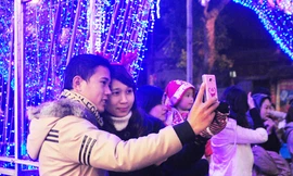 Những khoảnh khắc ấm áp đêm Noel 2012