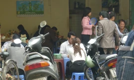 Dân văn phòng đang "tràn" vào quán hủ tiếu trên phố Nguyễn Gia Thiều