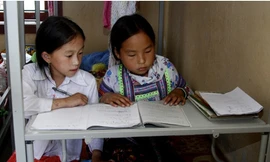 Học sinh vùng cao nhận nhà bán trú hơn một tỷ