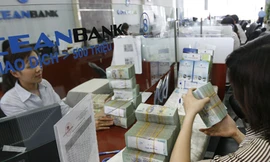 Tiền nhàn rỗi chảy vào đâu?