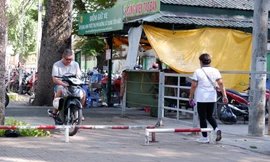 Cận cảnh loạt vỉa hè được đề nghị tháo thanh chắn xe máy ở TPHCM