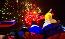 Bắn pháo hoa tối 16/3 chào đón ngày trưng cầu dân ý ở Crimea