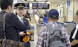 Nhiều chuyến tàu cao tốc ở Nhật bị hủy vì siêu bão Phanfone