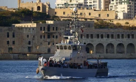 Chính quyền Malta tích cực tìm kiếm, cứu nạn con tàu bị đắm 